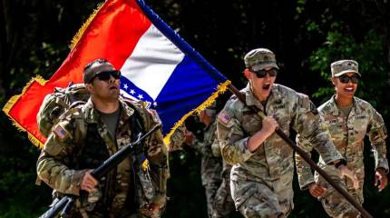 Сладков: в современной войне американскому солдату придётся привыкать к пешим марш-броскам