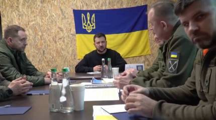 Глава киевского режима приехал на Херсонское направление и провел совещание с командованием ВСУ