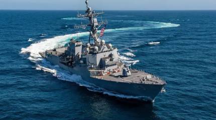 Пресса США: американский военный корабль уничтожил 65 целей хуситов во время операции в Красном море