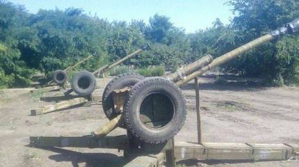 Советник Порошенко ликует по поводу того, что украинская армия в борьбе с ополченцами использовала "липовые" артустановки