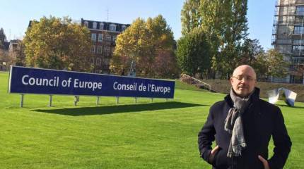 Утверждённый Радой новый министр обороны Украины повторил тезис о «бесполезности» переговоров с Донецком и Луганском