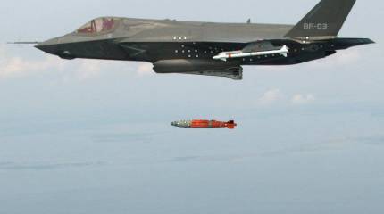 Новейший американский истребитель уже устарел на 10 лет( "The Daily Beast",США)