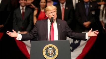 Введение санкций против России отложено. Трамп посоветовался и решил