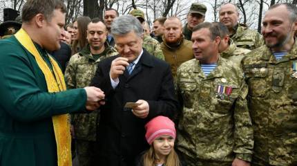 Порошенко поблагодарил НАТО за помощь в сдерживании России