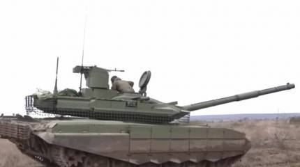 На участке Сватово-Кременная танк Т-90М, уничтожив опорный пункт ВСУ, избежал попадания ПТУР