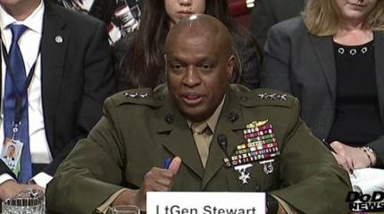 Америку подстерегают со всех сторон