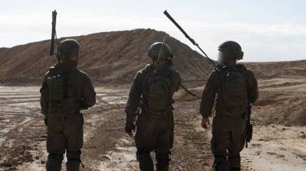 Израильская армия окружает город Газу с трех направлений, готовясь к его зачистке