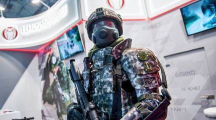 Ростех представил экзоскелет для экипировки "солдата будущего"