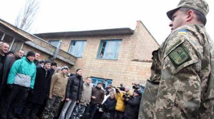 "Тiкай, хлопцi!" на Украине стартовала призывная кампания