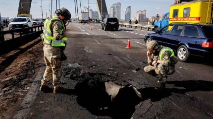 Нардеп ВРУ: Жители массово покидают Киев на фоне ударов по мостам