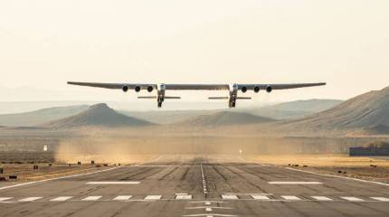 Самый большой самолёт в мире: Stratolaunch вернулся в небо