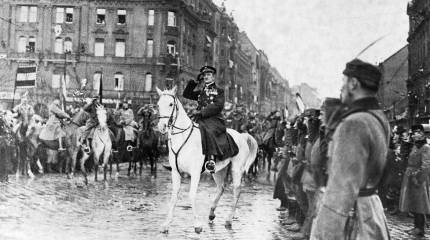 Революции и политические кризисы в межвоенный период: Венгрия от «Революции астр» до регентства Хорти