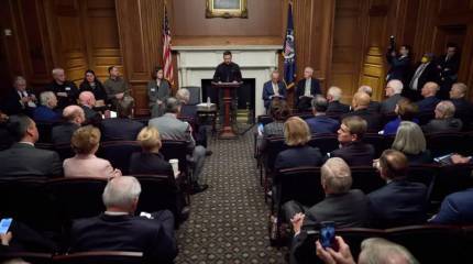 После слов Зеленского о том, что ВСУ в 2023 году «не потеряли ни одного посёлка», американские пользовали посоветователи ему посмотреть на карту