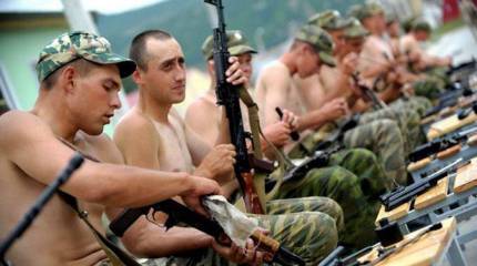 С сокращением армии в России погорячились