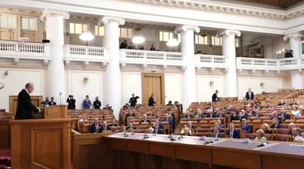 Путин: законодателям нельзя зацикливаться только на барьерах и ограничениях