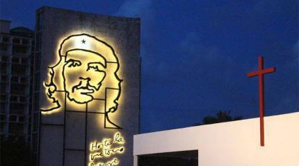 США смягчают санкции в отношении Кубы