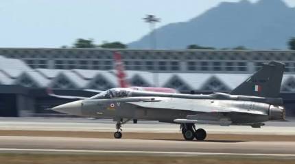 В Индии: Всё больше стран интересуются нашим истребителем Tejas