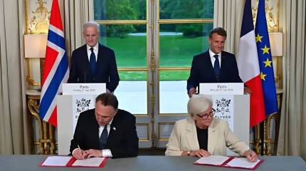 Граничащая с РФ Норвегия стала девятой страной под «ядерным зонтиком» Франции