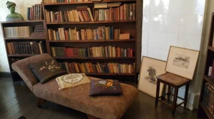 Минобр Латвии включил в программу по литературе книгу с упоминанием русских "как рабов"