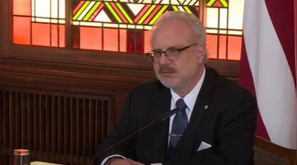 Латвийский президент призвал США к постоянному военному присутствию в Латвии