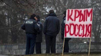 Спешка обычно замедляет дело. Крыму незачем двигаться в одиночестве