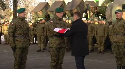 Новый министр обороны Польши пообещал наращивать количество воинских частей и перевооружать армию