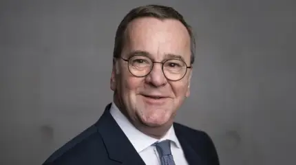 Министр обороны ФРГ стремится создать сильнейшую в Европе полумиллионную армию