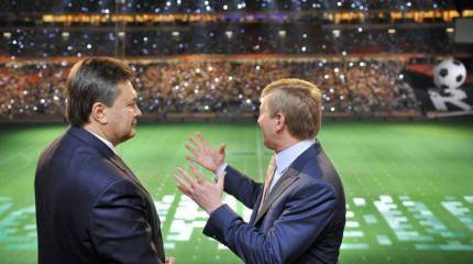 Война «Отцов» и «Детей». За что будут сражаться Ахметов и другие олигархи