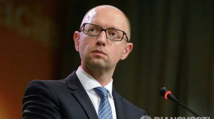 Яценюк: запасы газа в подземных хранилищах снизились на 2 млрд. м³