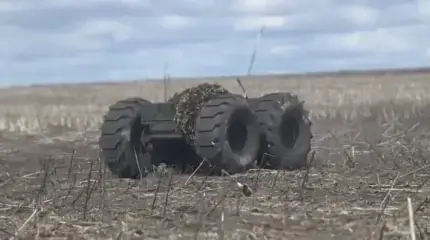 Железная логистика: ВС РФ приступили к обкатке колесной амфибии «Челнок»