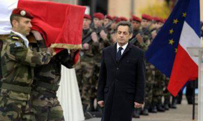 Террор Саркози на руку