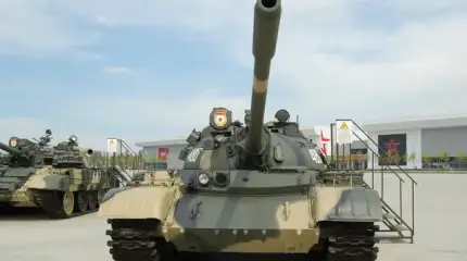 Участвующий в СВО Т-55 лучше бронирован и бьет на 6 км дальше, чем Leopard