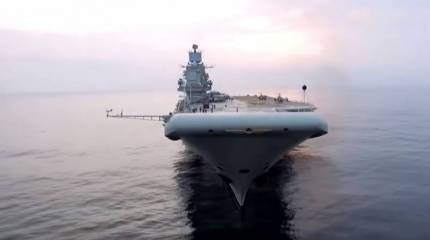 Взгляд с Запада: РФ лучше порезать авианосец на металл, чем позориться