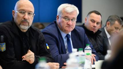 Украинский кабмин почти в полном составе покинул Киев