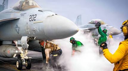 ВМС США вновь задействовали авиацию для атаки на иранские танкеры