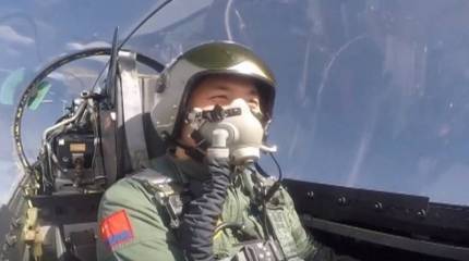 Китай обучает пилотов в пехотных взводах