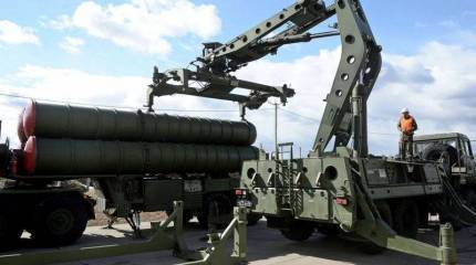 Россия начала поставки второго полкового комплекта ЗРС С-400 Китаю