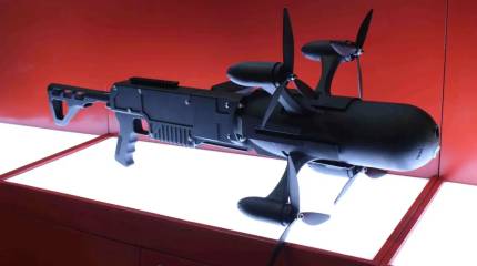 Клин клином вышибают: Белоруссия показала переносной перехватчик дронов