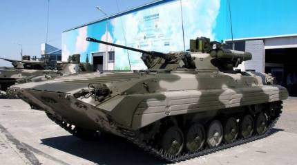 Российские военные получили новую партию прошедших капитальный ремонт боевых машин пехоты БМП-2