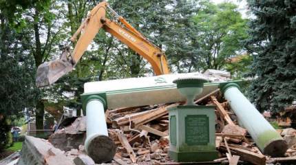 О воинских памятниках в Польше. Другая сторона. Специальный репортаж