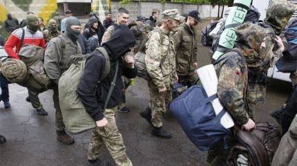 СМИ: в Москве задержаны торговцы оружием из украинского "Азова"