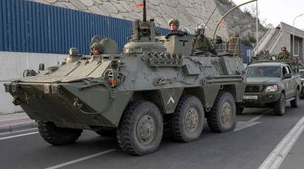 Испания ввела войска в Сеуту из-за беспрецедентного наплыва нелегалов