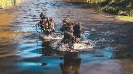 Польское издание рассказало о том, что некоторые отправляемые на форсирование Днепра морпехи ВСУ даже не умеют плавать