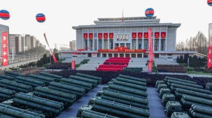 Ким Чен Ын лично протестировал одну из новых 600-мм РСЗО, переданных армии