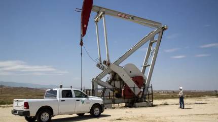 СМИ: к росту цен на нефть на мировом рынке привели слухи о скором введении Трампом санкций против РФ