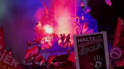 Палестинские флаги и антиизраильские лозунги: в Париже прошла массовая акция сторонников левых партий в поддержку Палестины