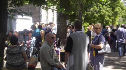 Новороссия. Очереди за российским гражданством