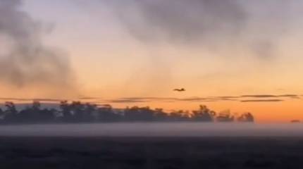 После сброса – быстрый набор высоты и резкий уход из опасной зоны: опубликованы неподтвержденные кадры работы истребителя-бомбардировщика Су-34 на предельно малой высоте