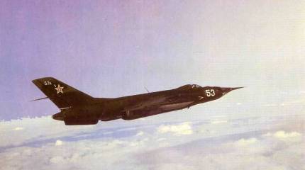 Подвиг советского экипажа ЯК-28 в Берлине