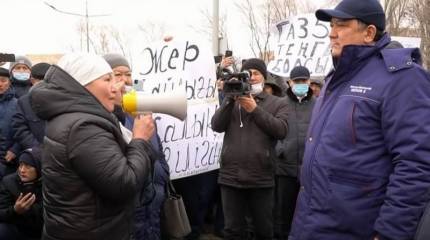 Президент Казахстана ввёл режим чрезвычайного положения в некоторых районах республики